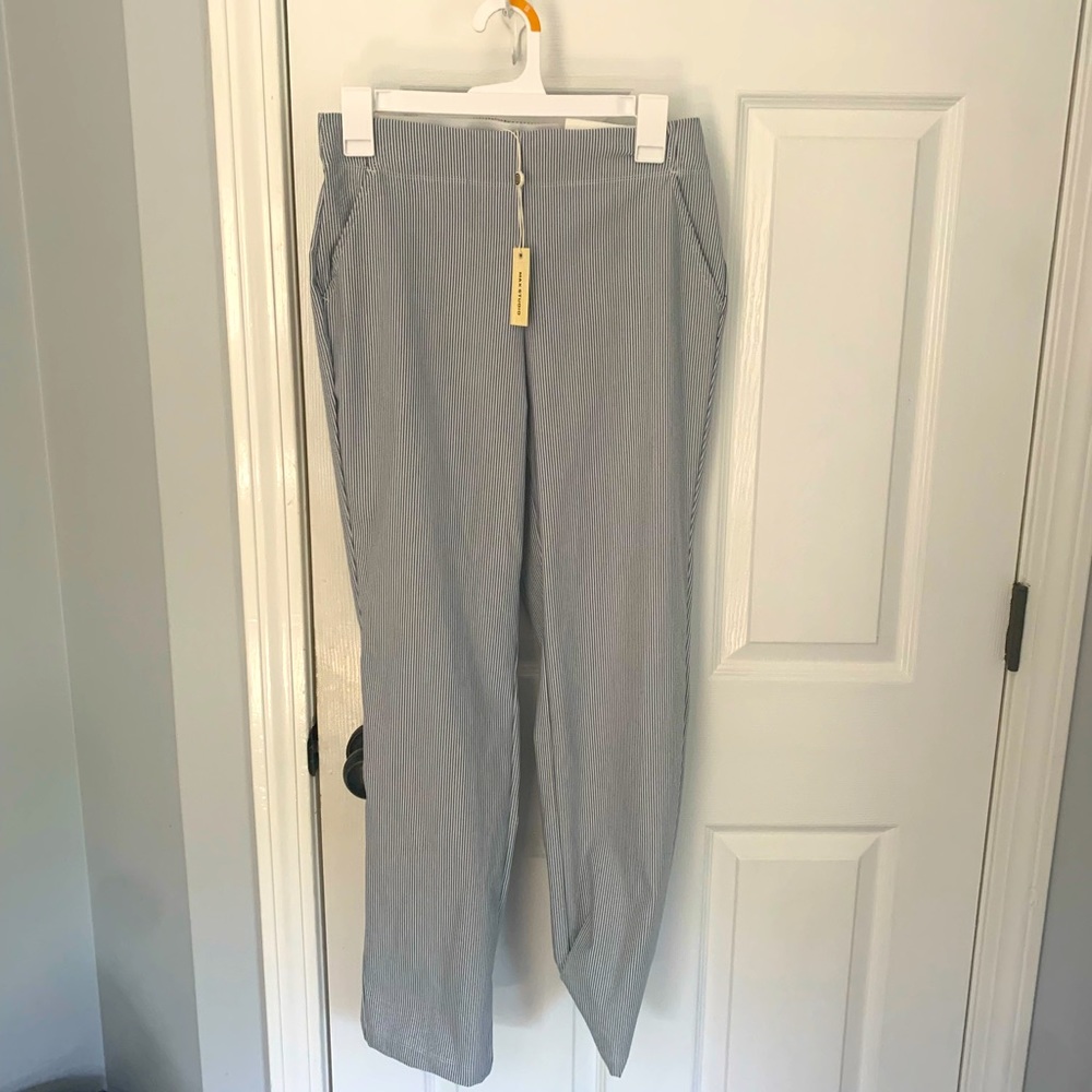 Women’s NWT Max Studio Pants
